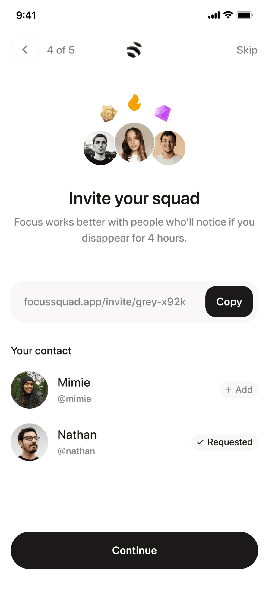 Invite your squad screen with a shareable invite link and contacts to add
